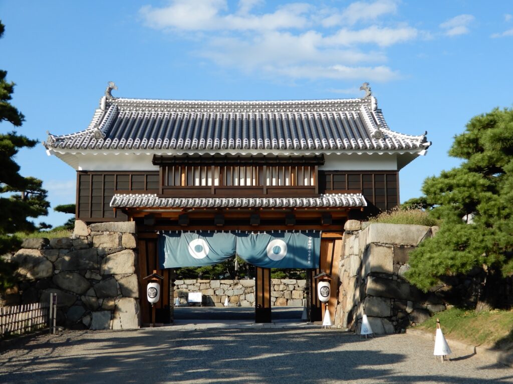 高松城の桜門