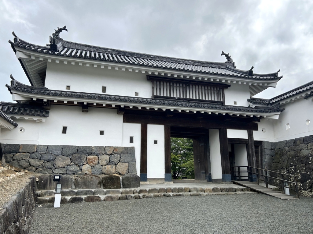 白石城の大手二ノ門