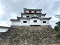 天守と天守台石垣